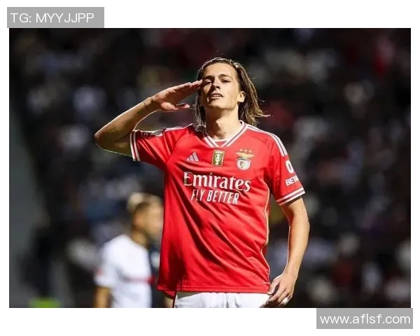 欧联杯曼联与本菲卡激战成平局绝杀时刻点燃全场激情