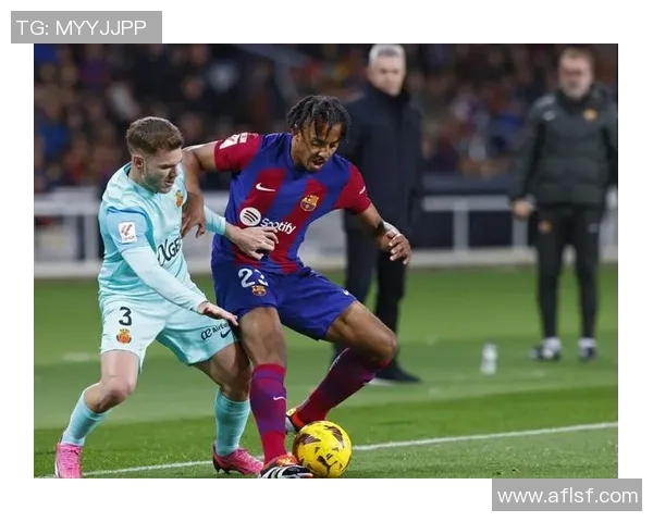 西甲赛场惊现冷门切尔西逆转那不勒斯3-0引发全场欢呼