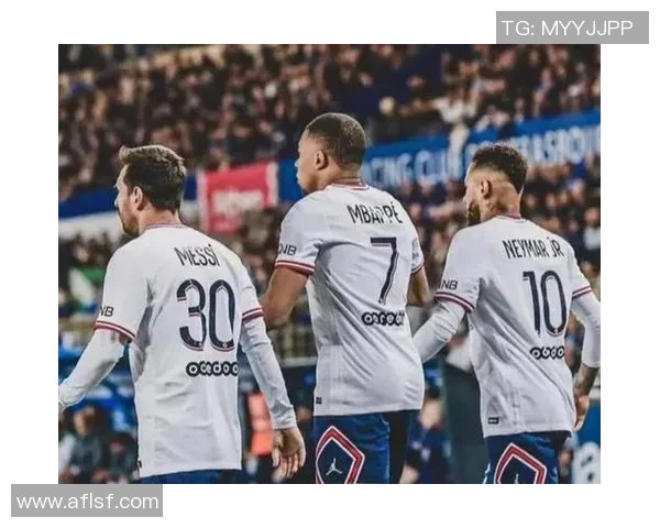 德甲精彩对决那不勒斯与里昂战成平局神扑瞬间成比赛转折点