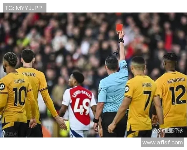 足总杯激战：拜仁逆转阿森纳乌龙球引发争议判罚全场沸腾